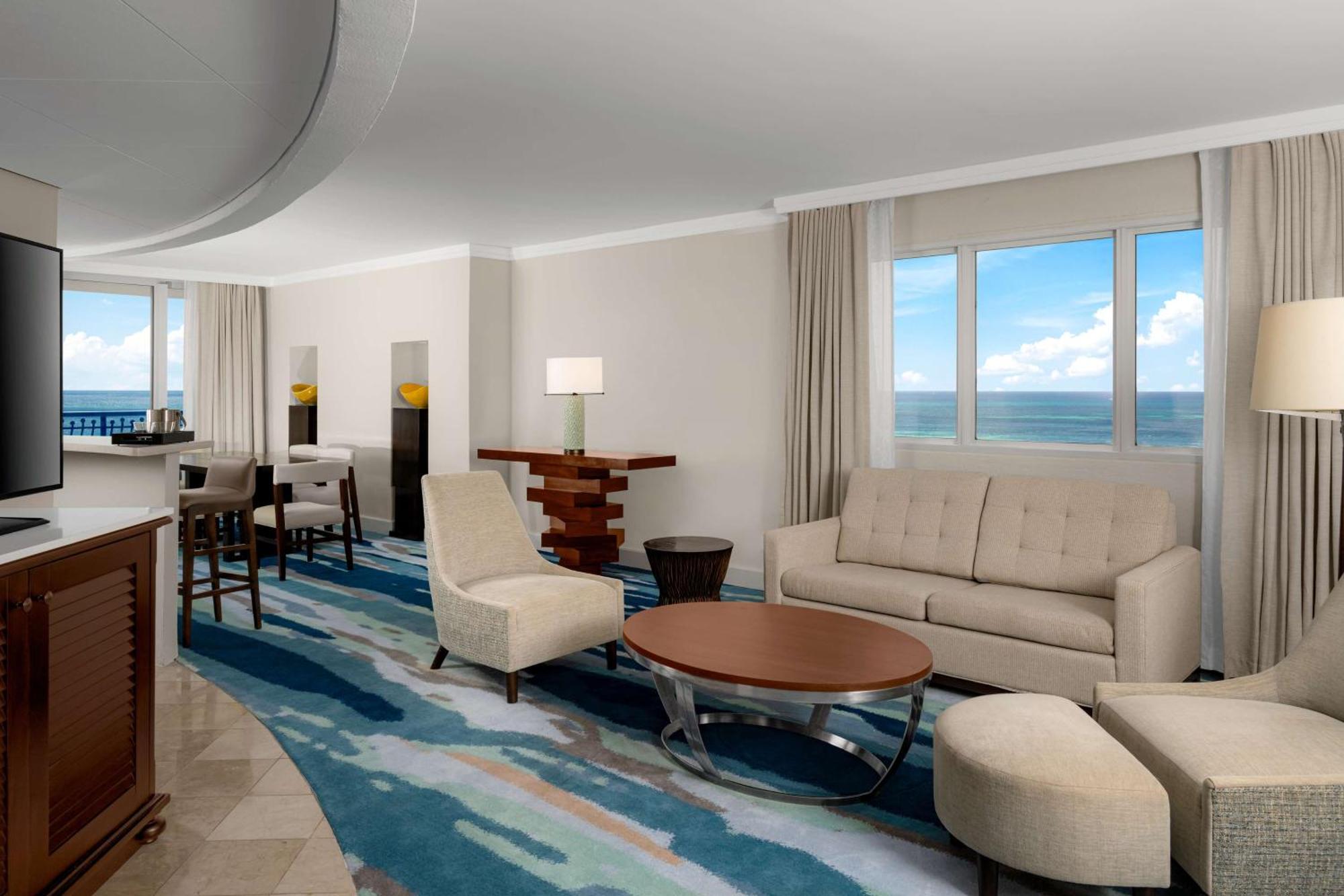 Hilton Aruba Caribbean Resort & Casino Palm Beach Exterior photo