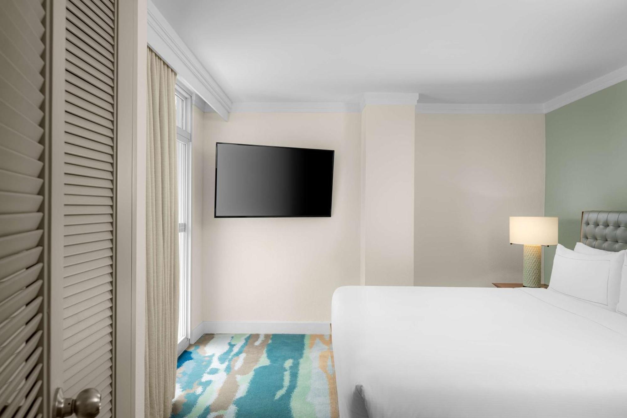 Hilton Aruba Caribbean Resort & Casino Palm Beach Exterior photo